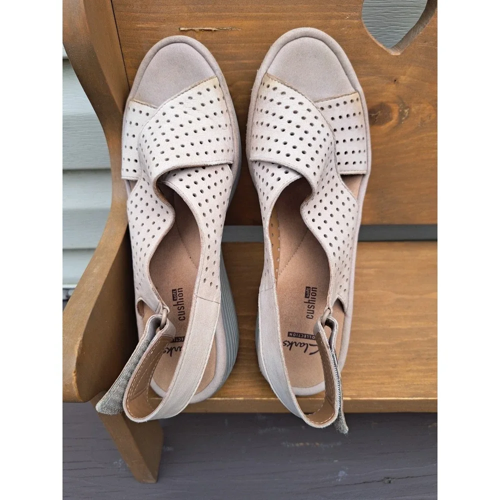 Clarks Women's Pink Wedge Sandals 8.0 Perforated Nubuck Leather Cushion Footbed